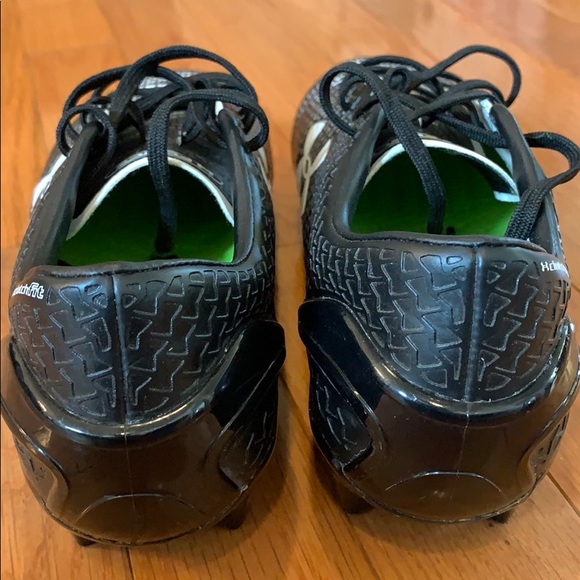 Women's UA ClutchFit Force FG Soccer Cleats - Picture 4 of 8